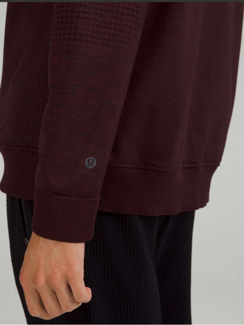 Lululemon Engineered Warmth Long Sleeve Crew in Cassis/ Pomegranate/ Black M - Picture 3 of 14